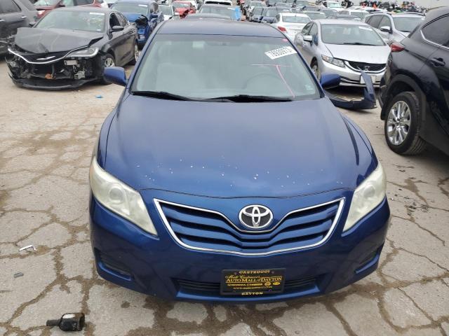 4T4BF3EK2BR114355 - 2011 TOYOTA CAMRY BASE BLUE photo 5