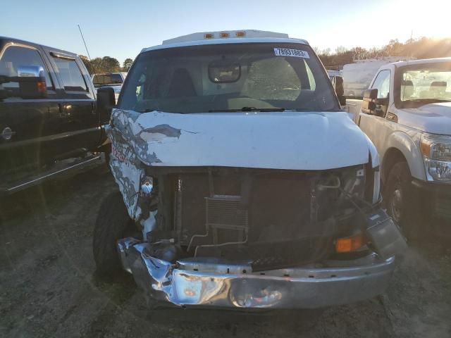 1GBHG31U841129156 - 2004 CHEVROLET EXPRESS G3 WHITE photo 5