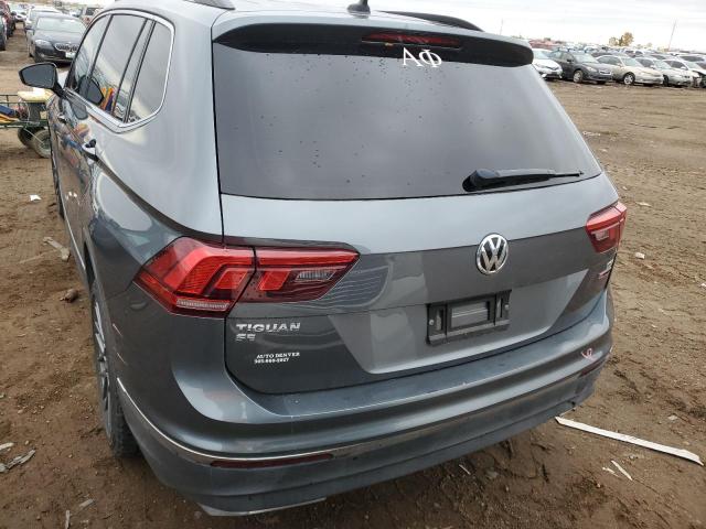 3VV2B7AX8JM120121 - 2018 VOLKSWAGEN TIGUAN SE CHARCOAL photo 6