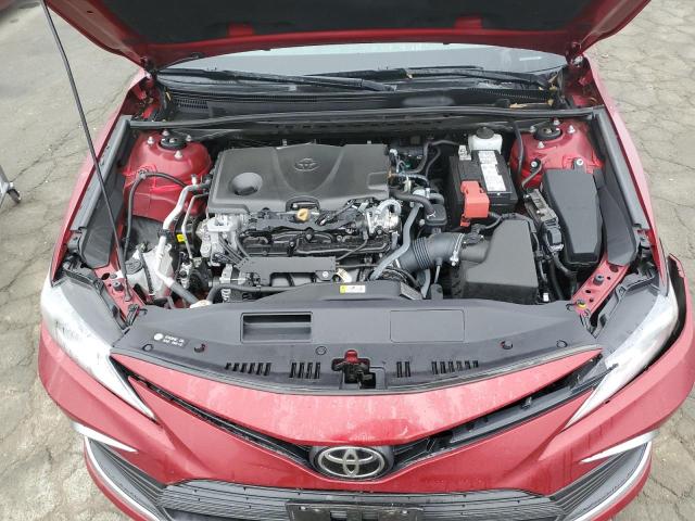 4T1C11AK1MU556084 - 2021 TOYOTA CAMRY LE RED photo 11