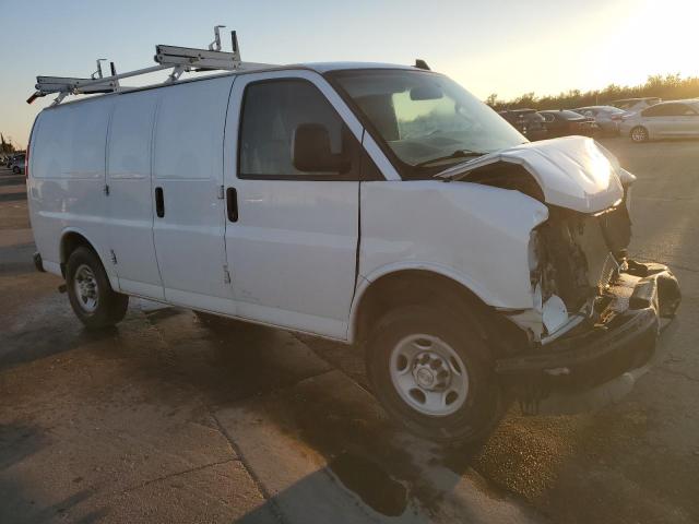 1GCWGAFP4L1275370 - 2020 CHEVROLET EXPRESS G2 WHITE photo 4