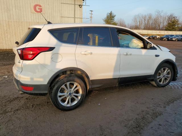 1FMCU9GD7KUC42452 - 2019 FORD ESCAPE SE WHITE photo 3