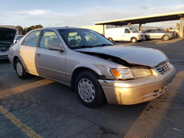 4T1BG22K2WU211504 - 1998 TOYOTA CAMRY CE SILVER photo 4