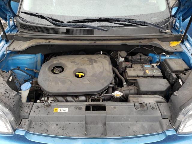 KNDJP3A5XJ7587991 - 2018 KIA SOUL + BLUE photo 11