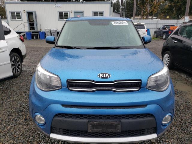 KNDJP3A5XJ7587991 - 2018 KIA SOUL + BLUE photo 5