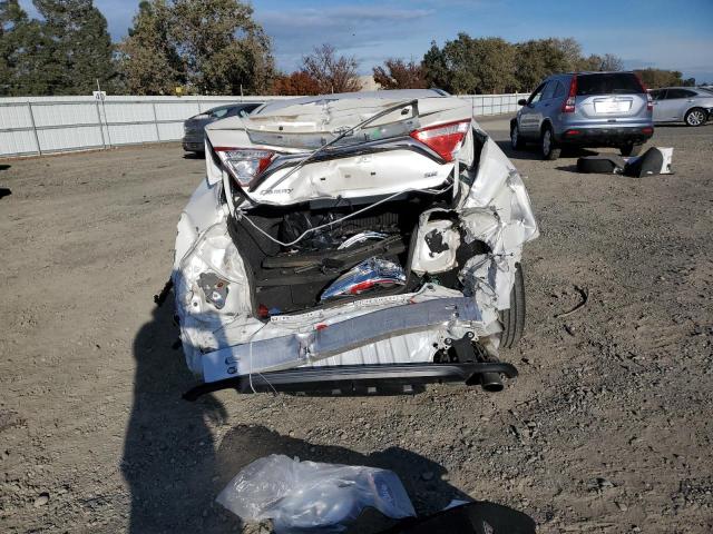 4T1BF1FK9GU249255 - 2016 TOYOTA CAMRY LE WHITE photo 6