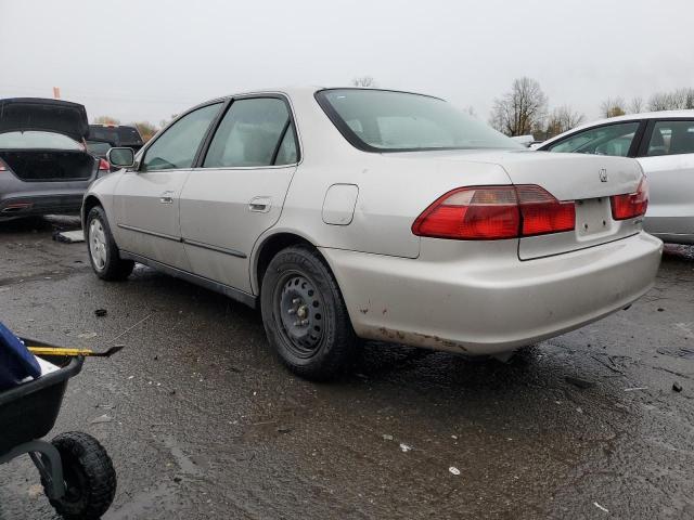 1HGCG164XXA037118 - 1999 HONDA ACCORD LX BEIGE photo 2