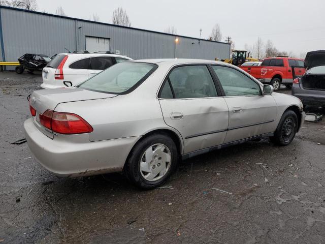 1HGCG164XXA037118 - 1999 HONDA ACCORD LX BEIGE photo 3