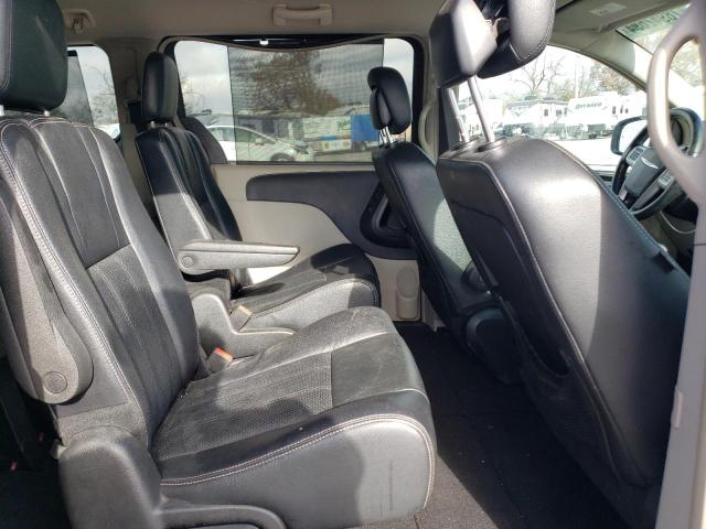 2C4RC1CGXFR673521 - 2015 CHRYSLER TOWN & COU TOURING L RED photo 11