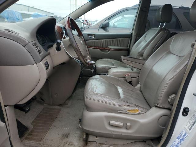 5TDZA22C24S119596 - 2004 TOYOTA SIENNA XLE WHITE photo 7