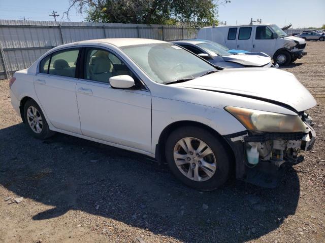 1HGCP26479A194761 - 2009 HONDA ACCORD LXP WHITE photo 4