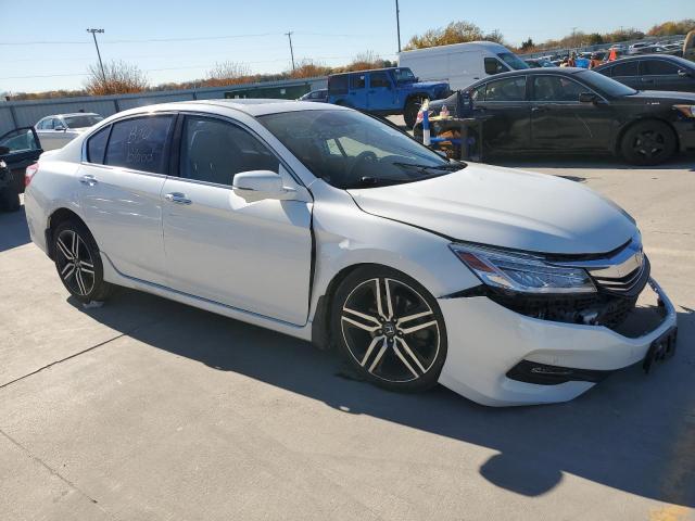 1HGCR3F98HA007537 - 2017 HONDA ACCORD TOURING WHITE photo 4