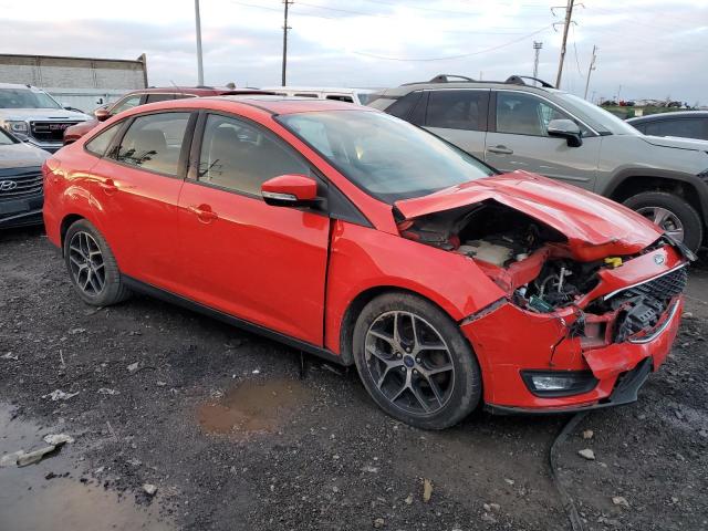 1FADP3H24HL307188 - 2017 FORD FOCUS SEL RED photo 4