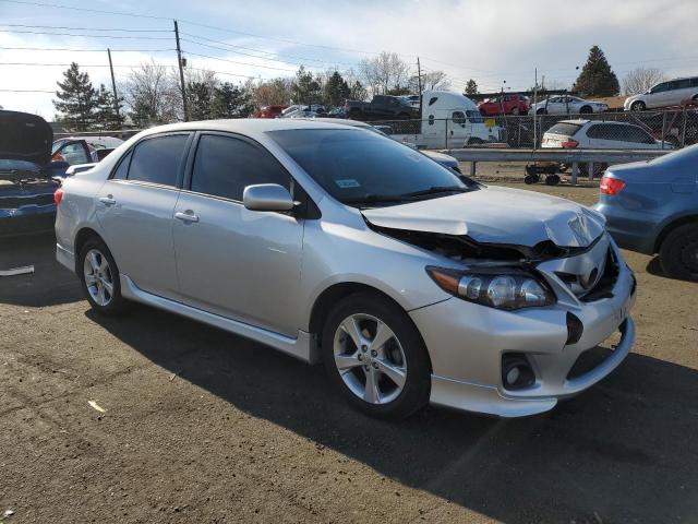 2T1BU4EE6DC979379 - 2013 TOYOTA COROLLA BASE SILVER photo 4