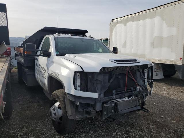 1GD31TCY9KF199543 - 2019 GMC SIERRA C3500 WHITE photo 4