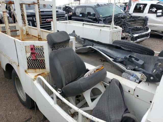 1GBJC34K98E177867 - 2008 CHEVROLET SILVERADO C3500 WHITE photo 10