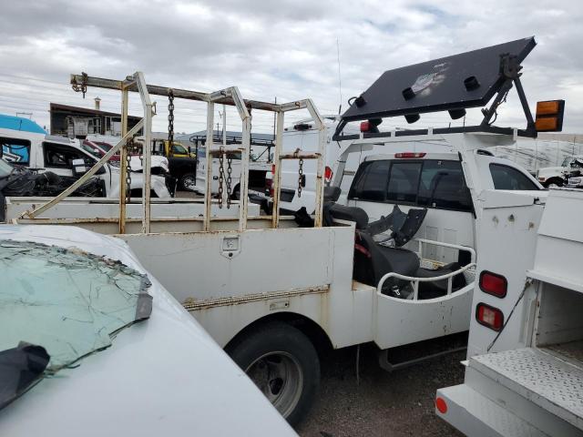 1GBJC34K98E177867 - 2008 CHEVROLET SILVERADO C3500 WHITE photo 3