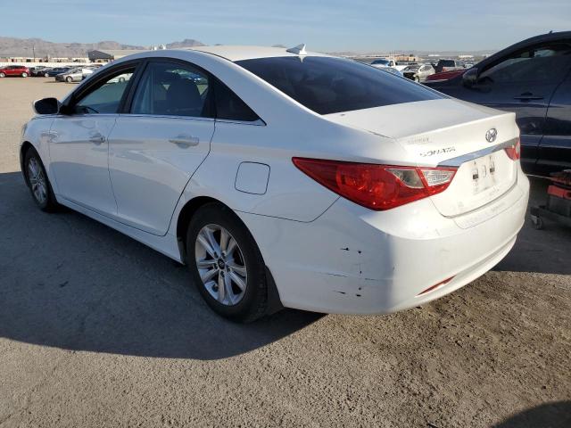 5NPEB4AC1DH695730 - 2013 HYUNDAI SONATA GLS WHITE photo 2