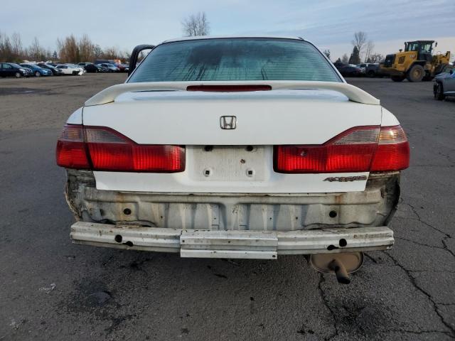 1HGCG5655WA026185 - 1998 HONDA ACCORD EX WHITE photo 6