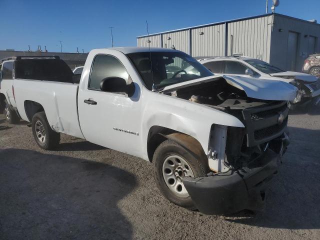 1GCEC14X08Z187127 - 2008 CHEVROLET SILVERADO C1500 WHITE photo 4