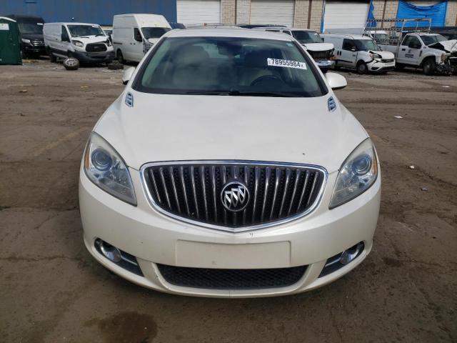 1G4PP5SKXD4124308 - 2013 BUICK VERANO WHITE photo 5