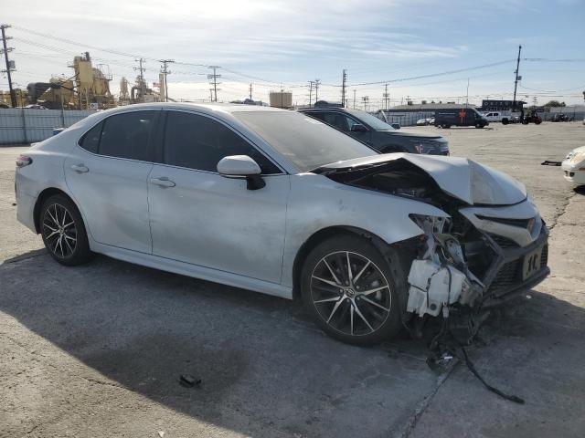 4T1T11AK2PU109946 - 2023 TOYOTA CAMRY SE NIGHT SHADE WHITE photo 4