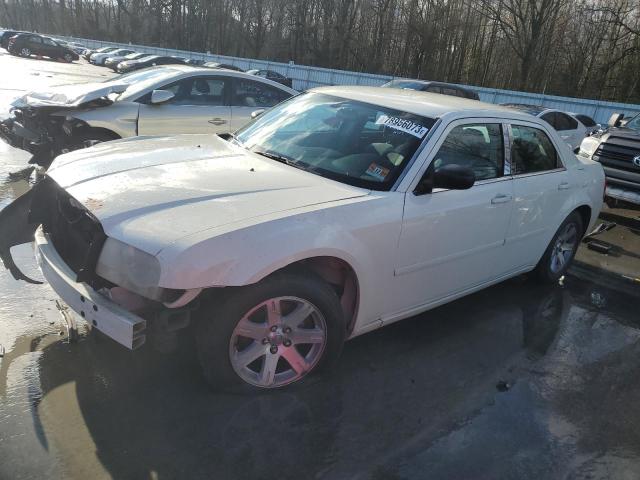 2005 CHRYSLER 300, 