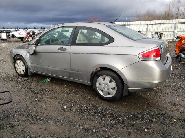 1FAHP32N28W160050 - 2008 FORD FOCUS S/SE SILVER photo 2