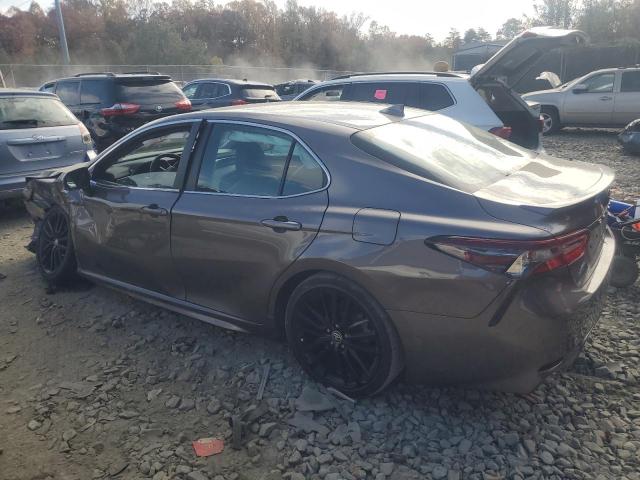 4T1S11AK0PU808942 - 2023 TOYOTA CAMRY SE NIGHT SHADE GRAY photo 2