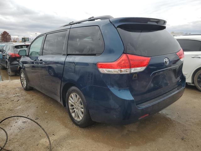 5TDYK3DC2BS022469 - 2011 TOYOTA SIENNA XLE BLUE photo 2