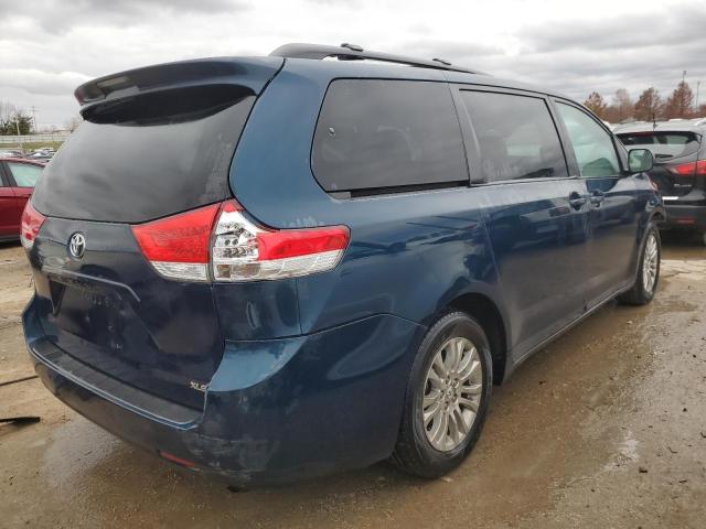 5TDYK3DC2BS022469 - 2011 TOYOTA SIENNA XLE BLUE photo 3