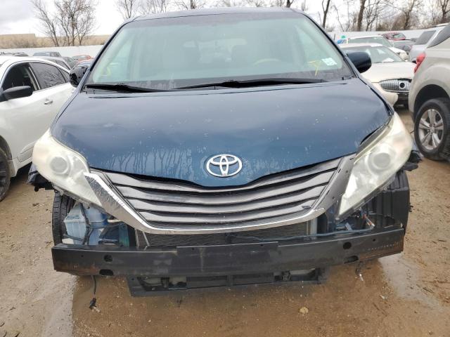 5TDYK3DC2BS022469 - 2011 TOYOTA SIENNA XLE BLUE photo 5