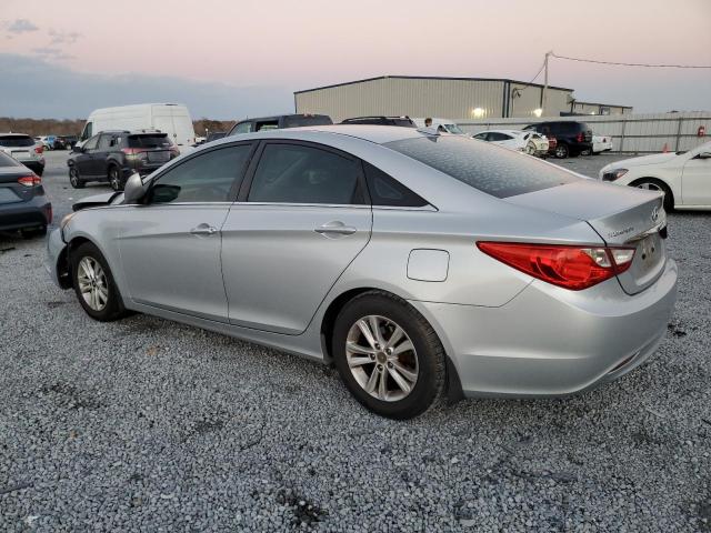 5NPEB4AC0DH589365 - 2013 HYUNDAI SONATA GLS SILVER photo 2