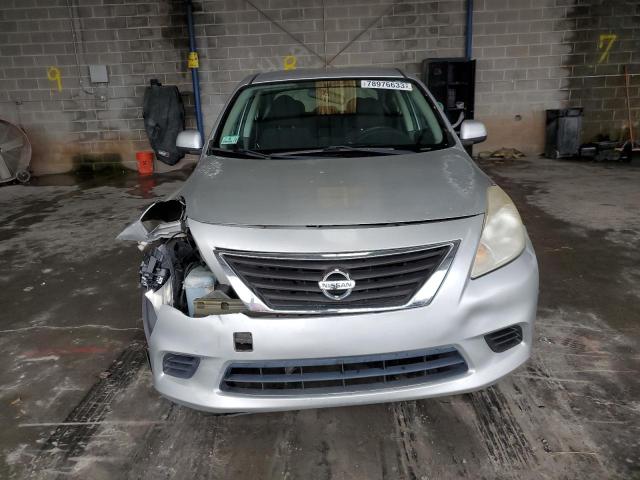 3N1CN7AP3CL915597 - 2012 NISSAN VERSA S SILVER photo 5