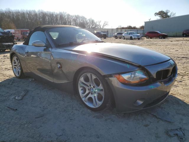 4USBT53403LT23747 - 2003 BMW Z4 3.0 GRAY photo 4