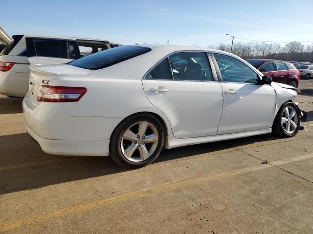 4T1BF3EK8BU742866 - 2011 TOYOTA CAMRY BASE WHITE photo 3