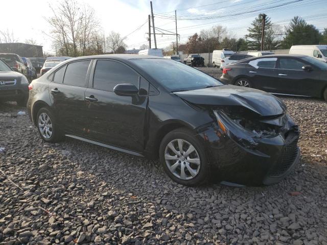 5YFEPMAE8NP365753 - 2022 TOYOTA COROLLA LE BLACK photo 4