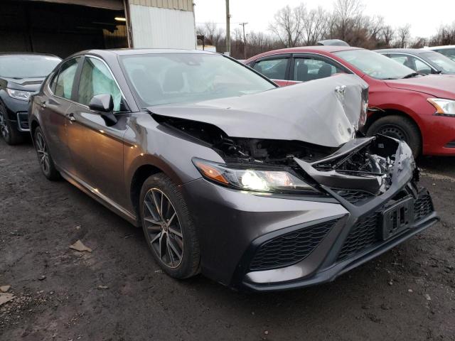 4T1G11AK6NU647676 - 2022 TOYOTA CAMRY SE GRAY photo 4