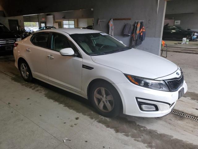 KNAGM4A70F5649702 - 2015 KIA OPTIMA LX WHITE photo 4