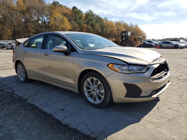 3FA6P0LU6KR241526 - 2019 FORD FUSION SE GOLD photo 4