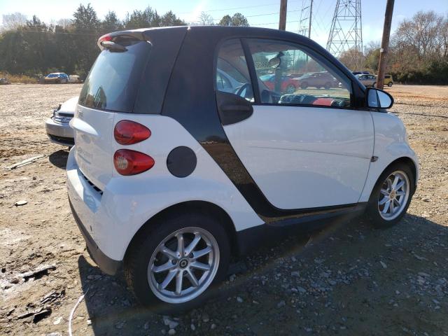 WMEEJ31X69K306722 - 2009 SMART FORTWO PURE WHITE photo 3