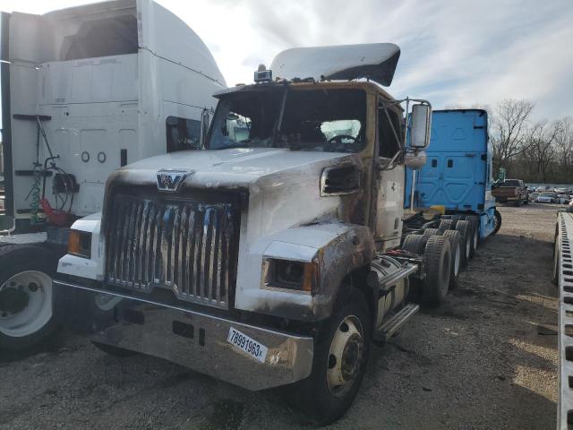 5KJJAVDV5JLJS8886 - 2018 WESTERN STAR/AUTO CAR CONVENTION 4700SF BURN photo 2