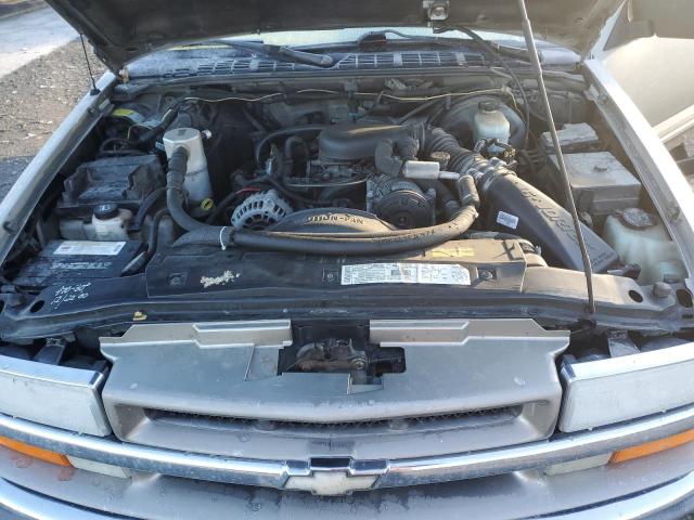 1GNDT13W612218729 - 2001 CHEVROLET BLAZER TAN photo 12