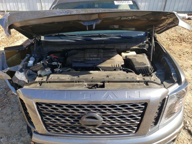 1N6AA1E64JN551814 - 2018 NISSAN TITAN SV GRAY photo 11