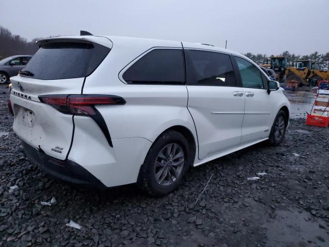 5TDYRKEC0MS014362 - 2021 TOYOTA SIENNA XLE WHITE photo 3