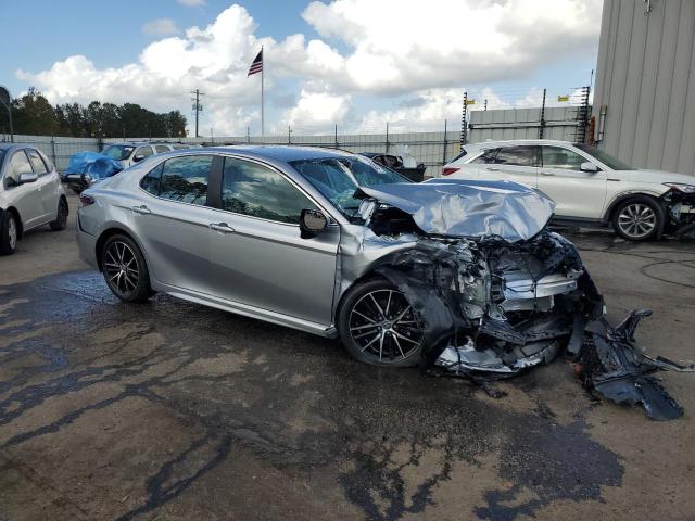 4T1G11AK2RU856662 - 2024 TOYOTA CAMRY SE NIGHT SHADE SILVER photo 4