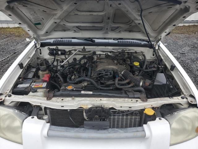 1N6ED26Y94C444305 - 2004 NISSAN FRONTIER KING CAB XE V6 WHITE photo 11
