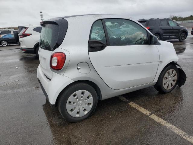 WMEFJ5DA6GK153201 - 2016 SMART FORTWO WHITE photo 3