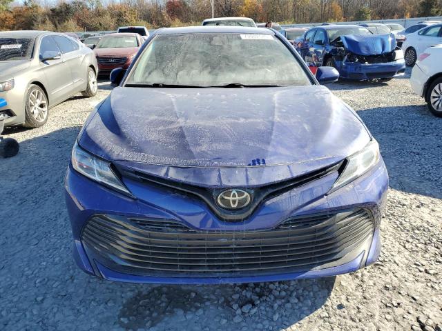 4T1B11HK0JU599330 - 2018 TOYOTA CAMRY L BLUE photo 5