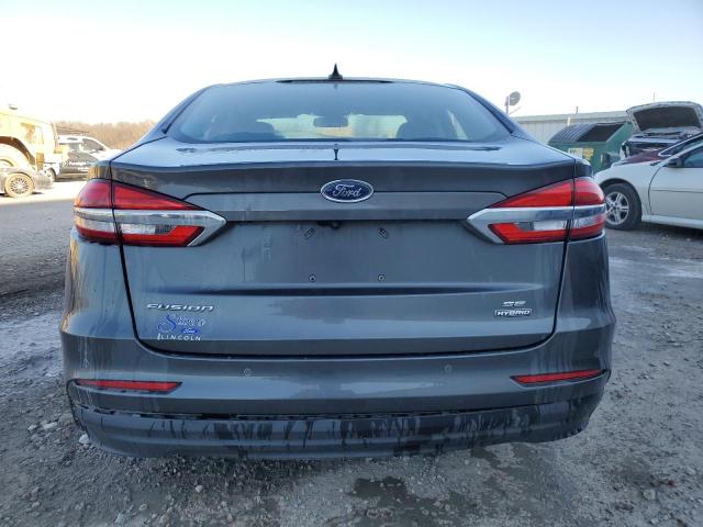 3FA6P0LU4LR238819 - 2020 FORD FUSION SE GRAY photo 6